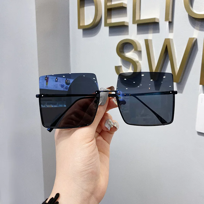 YTSQAK5-6046 wholesale custom gradient retro Half frame square sunglasses logo custom buy trendy sunglasses designer 2021, 4colors
YTSQAK5-6046 wholesale custom gradient retro Half frame square sunglasses logo custom buy trendy sunglasses designer 2021, 4colors