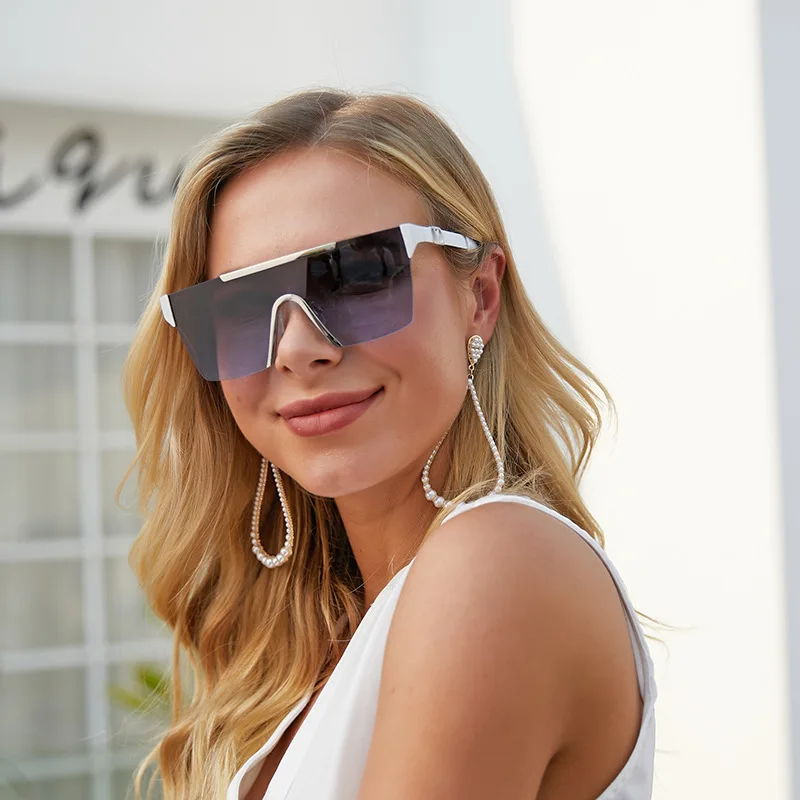 Spot direct Frameless One Piece Sunglass Fashion Square Trend Korean Design Women sunglasses 2021
Spot direct Frameless One Piece Sunglass Fashion Square Trend Korean Design Women sunglasses 2021