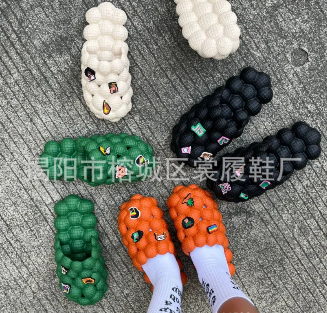 New Trendy High Quality Hole Hole Shoes Solid Color for Woman Slippers Casual Walking Shoes Garden Beach Shoes, Customized color
New Trendy High Quality Hole Hole Shoes Solid Color for Woman Slippers Casual Walking Shoes Garden Beach Shoes, Customized color