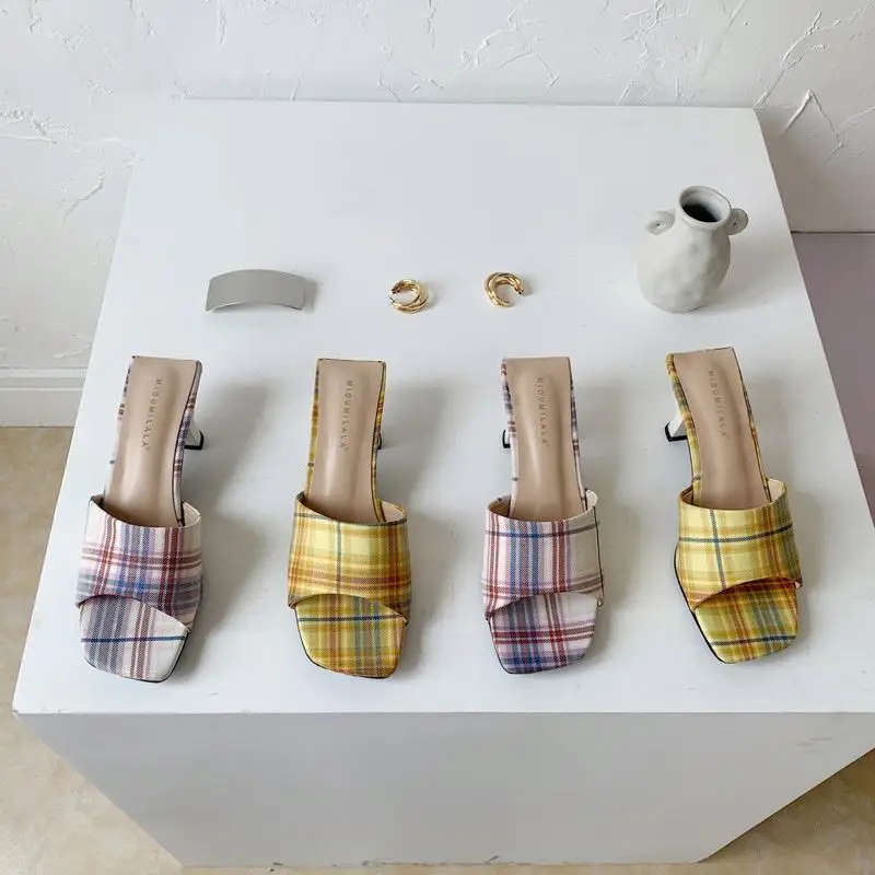 2021 Europe&American summer new arrival women's shoes fashion thick heel square toe plaid high heel sandals, Yellow,pink or customized
2021 Europe&American summer new arrival women's shoes fashion thick heel square toe plaid high heel sandals, Yellow,pink or customized