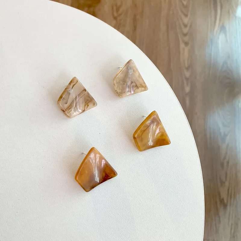 JUHU New Temperament simple stud earrings retro geometric resin drop earrings female rhombus acrylic earrings jewelry wholesale, Gold
JUHU New Temperament simple stud earrings retro geometric resin drop earrings female rhombus acrylic earrings jewelry wholesale, Gold