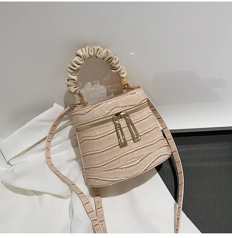 2021 summer fashion ladies pu leather zipper wrinkle handle bucket bag women shoulder crossbody purse girls mini handbag, 4 colors
2021 summer fashion ladies pu leather zipper wrinkle handle bucket bag women shoulder crossbody purse girls mini handbag, 4 colors