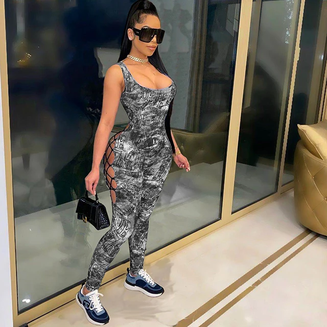 Fashion Tie-Wrap Hollow Out Jumpsuit Trendy U Neck Patchwork Ladies Sleeveless Jumpsuits -ZR, Black,blue
Fashion Tie-Wrap Hollow Out Jumpsuit Trendy U Neck Patchwork Ladies Sleeveless Jumpsuits -ZR, Black,blue