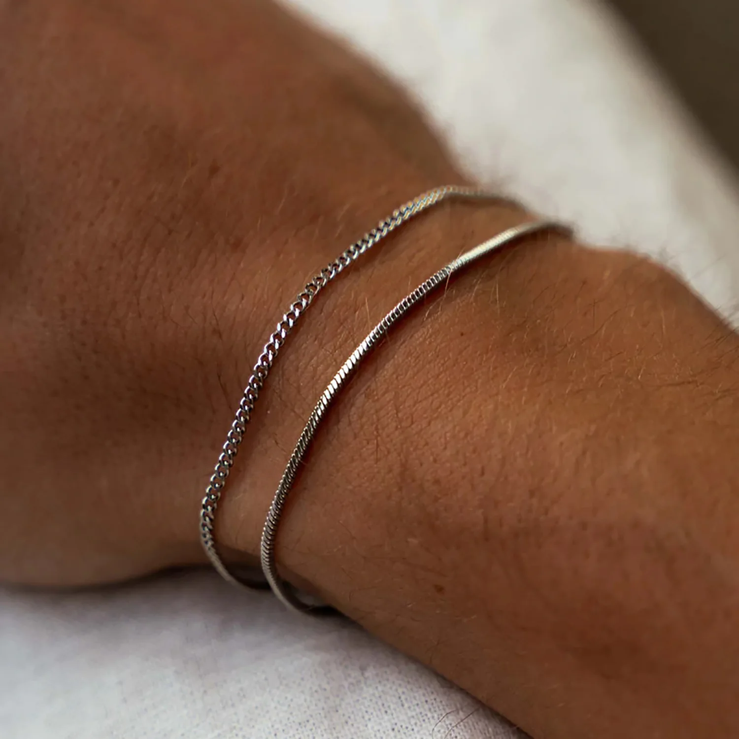 INS Waterproof Men Silver Plated Chain Double Layer Snake Chain Stainless Steel Cuban Chain Bracelet for Men
INS Waterproof Men Silver Plated Chain Double Layer Snake Chain Stainless Steel Cuban Chain Bracelet for Men