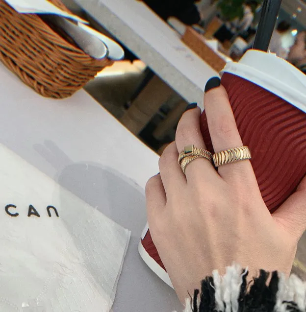 Exagogue grain geometric chain open ring with cold wind wholesale fashion index finger ring for women, Silver/gold
Exagogue grain geometric chain open ring with cold wind wholesale fashion index finger ring for women, Silver/gold