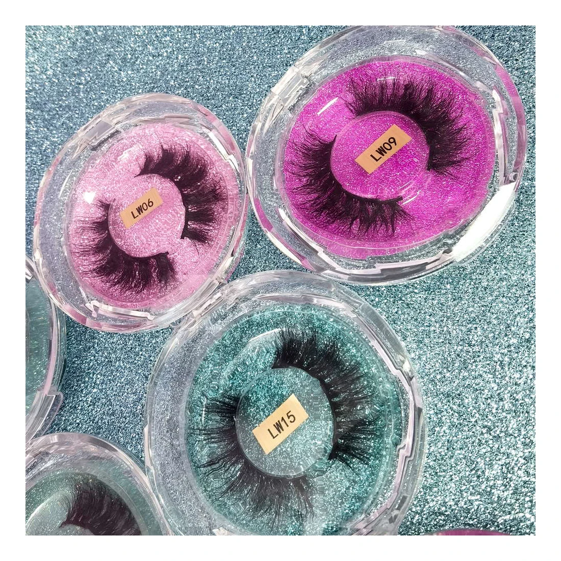 Free Sample 25mm Mink Eyelashes Vendors Mink Hair KAVVAWU Quality Fur Fluffy Eyelashes Customized Package Daily Wear Style
Free Sample 25mm Mink Eyelashes Vendors Mink Hair KAVVAWU Quality Fur Fluffy Eyelashes Customized Package Daily Wear Style
