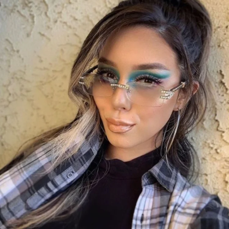 Kenbo Eyewear Fashion Newest 2021 Wooden Grain Design Frame Small Diamond Rimless Rectangle Sunglasses Women
Kenbo Eyewear Fashion Newest 2021 Wooden Grain Design Frame Small Diamond Rimless Rectangle Sunglasses Women