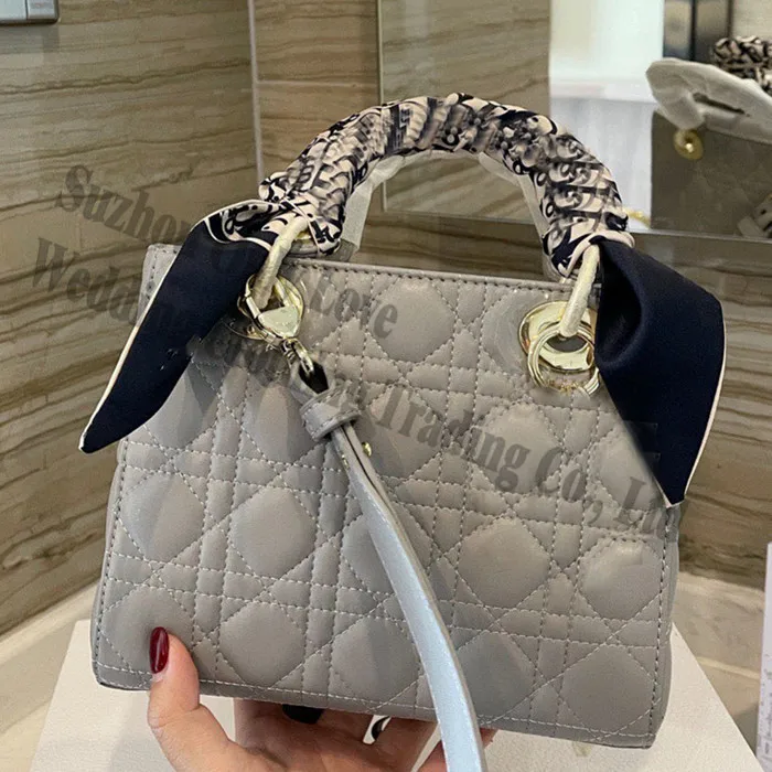 Wholesale Women Thread Handbag Black Gray Ivory Burgundy Crossbody Shoulder Leather Bags
Wholesale Women Thread Handbag Black Gray Ivory Burgundy Crossbody Shoulder Leather Bags