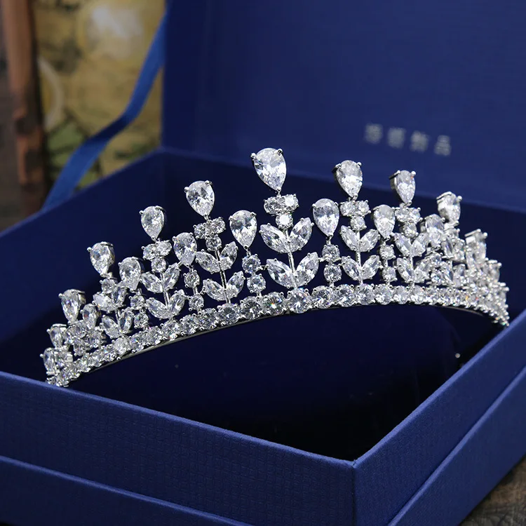 GS1631 Wholesale popular style elegant rhinestone crown wedding hair accessories for bridal, Sliver
GS1631 Wholesale popular style elegant rhinestone crown wedding hair accessories for bridal, Sliver