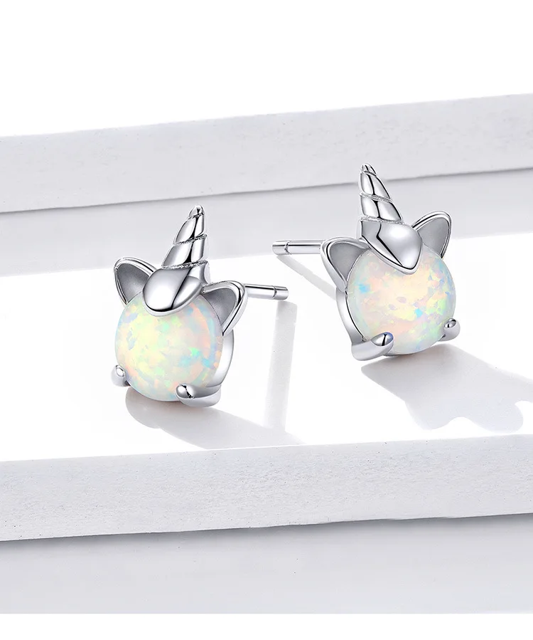 GT Elegant 925 Sterling Silver White Opal Licorne Animal Stud Earrings Silver Plata 925
GT Elegant 925 Sterling Silver White Opal Licorne Animal Stud Earrings Silver Plata 925