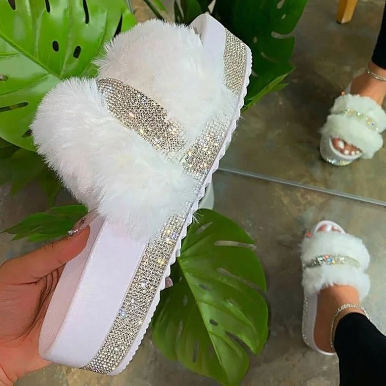 2021 Women's Plush Slippers Fur Slides Rhinestones Outdoor Flat Women Platform Sandals Stylish Casual Shoes
2021 Women's Plush Slippers Fur Slides Rhinestones Outdoor Flat Women Platform Sandals Stylish Casual Shoes