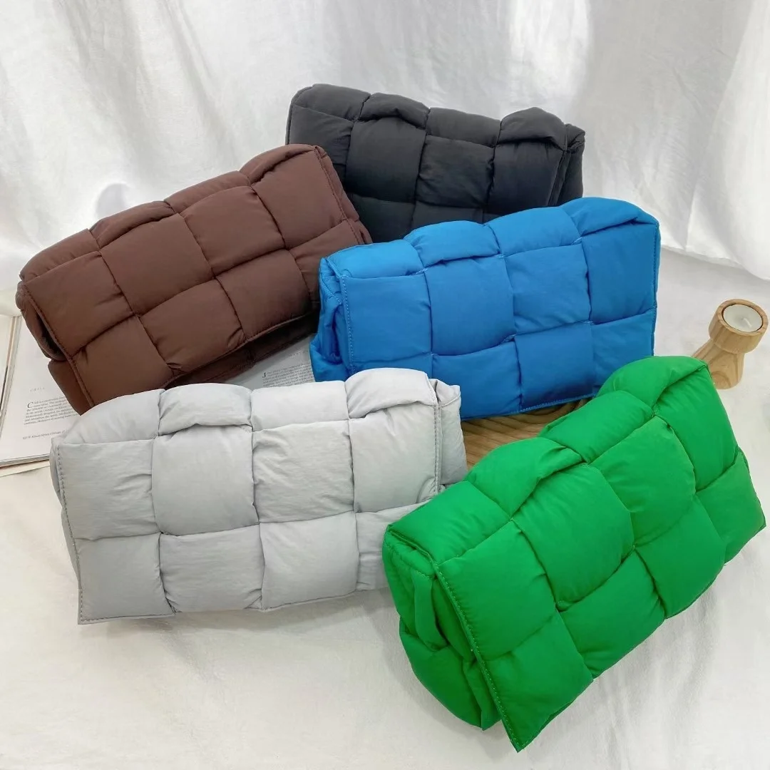 V00719# Latest fashion trendy women woven cotton fabric padded crossbody handbags for ladies men bags shoulder bags new hot sale
V00719# Latest fashion trendy women woven cotton fabric padded crossbody handbags for ladies men bags shoulder bags new hot sale