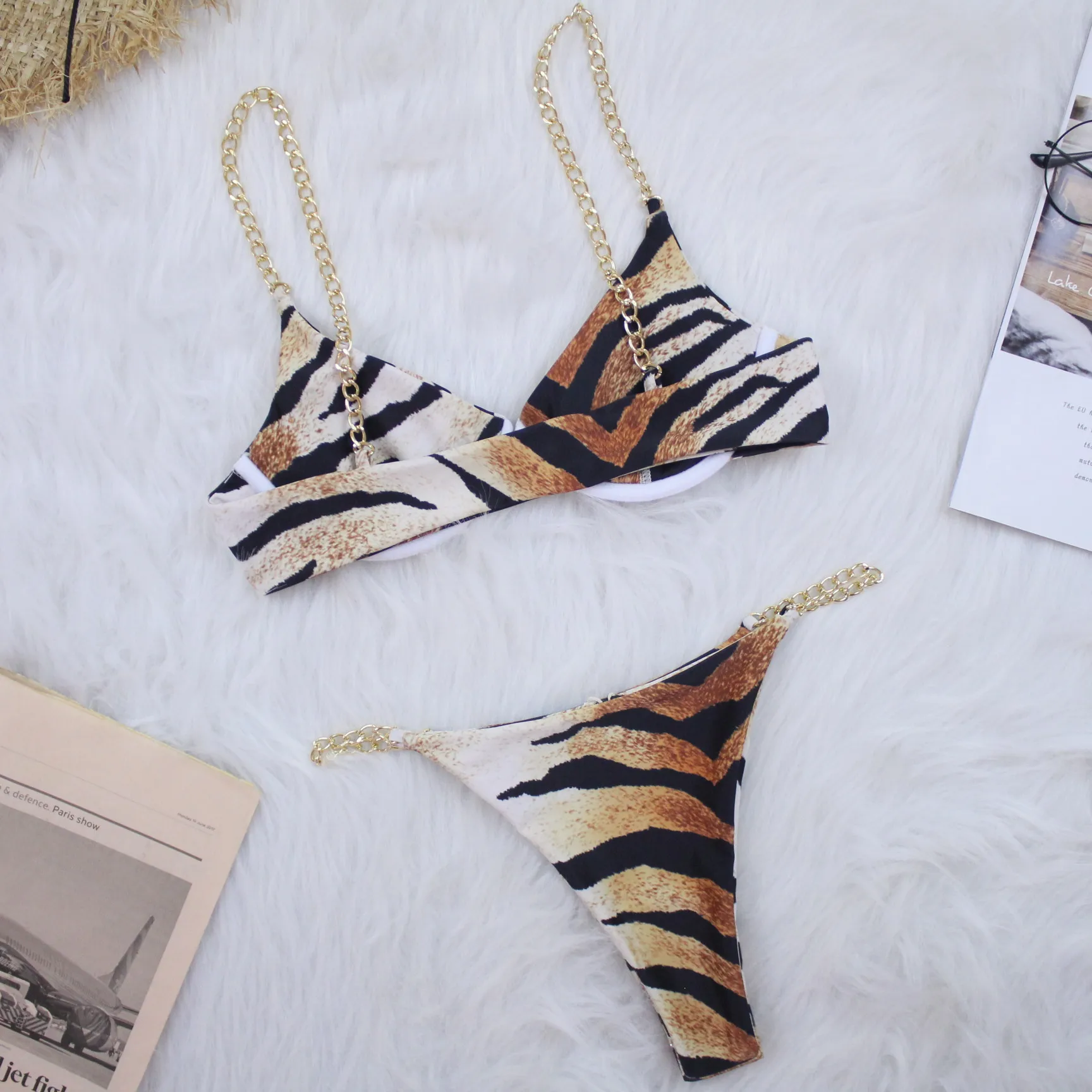 2021 Fashion Stylish Sexy Hot Sale Wholesale Summer Plus Size Triangle Leopard Women Swimwear & Beachwear Two Piece Bikini, White, black, red, green, printed
2021 Fashion Stylish Sexy Hot Sale Wholesale Summer Plus Size Triangle Leopard Women Swimwear & Beachwear Two Piece Bikini, White, black, red, green, printed