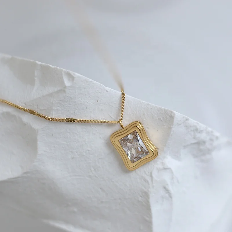 Luxury Jewelry Stainless Steel Gold Plated Square Pendant Charm Necklace Women Necklace Transparent Crystal Zircon Necklace, Gold/silver/rose gold
Luxury Jewelry Stainless Steel Gold Plated Square Pendant Charm Necklace Women Necklace Transparent Crystal Zircon Necklace, Gold/silver/rose gold