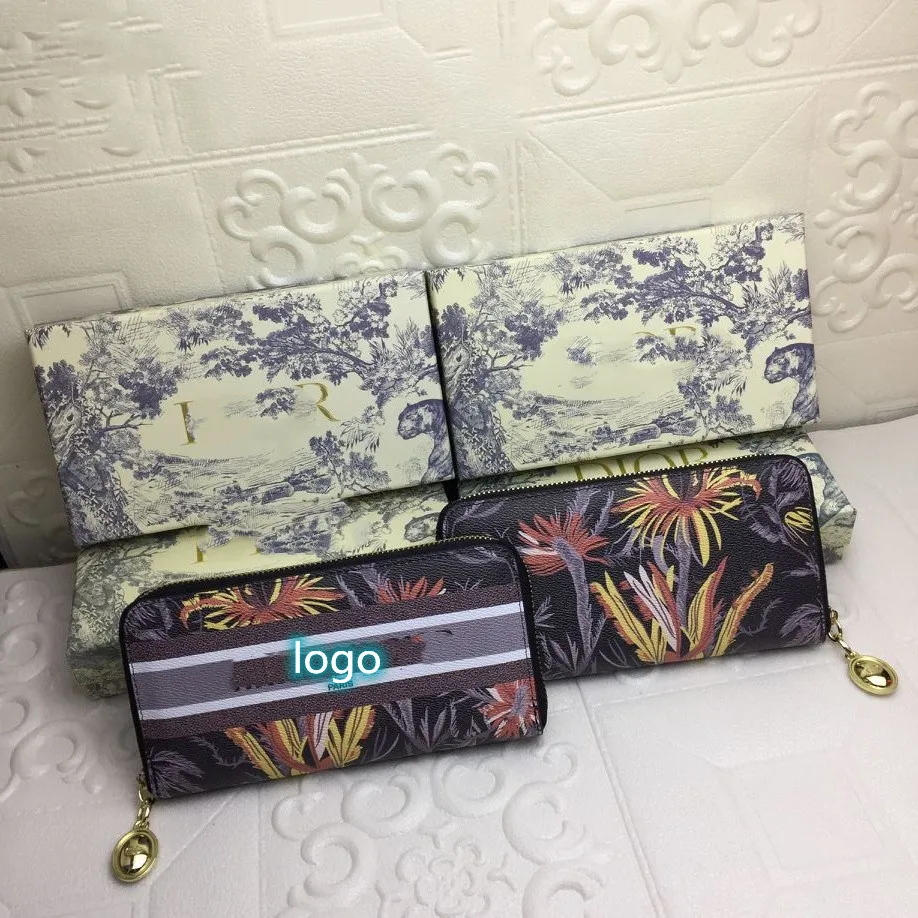Classic D designer luxury ladies wallet printed letter wallet wholesale brand wallet, As show
Classic D designer luxury ladies wallet printed letter wallet wholesale brand wallet, As show