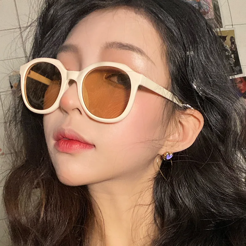 RENNES 2020 Ins Hot Retro Light Weight Square Frame PC Adult Sunglasses UV400 Custom Glasses
RENNES 2020 Ins Hot Retro Light Weight Square Frame PC Adult Sunglasses UV400 Custom Glasses