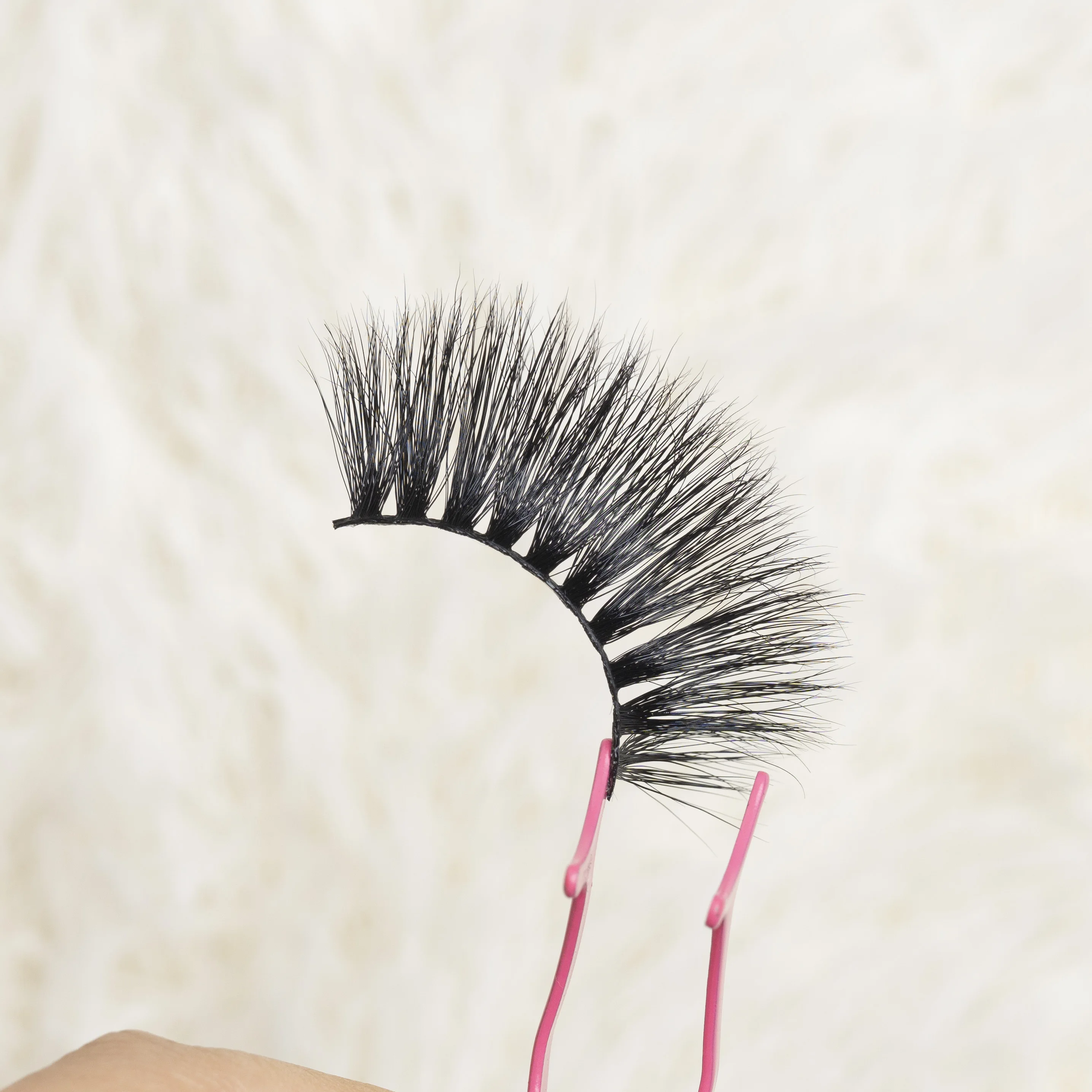 fluffy 5d mink fur eyelash hot style 25mm 3d mink eyelashes long dramatic 100%, Black color, colorful color also available
fluffy 5d mink fur eyelash hot style 25mm 3d mink eyelashes long dramatic 100%, Black color, colorful color also available