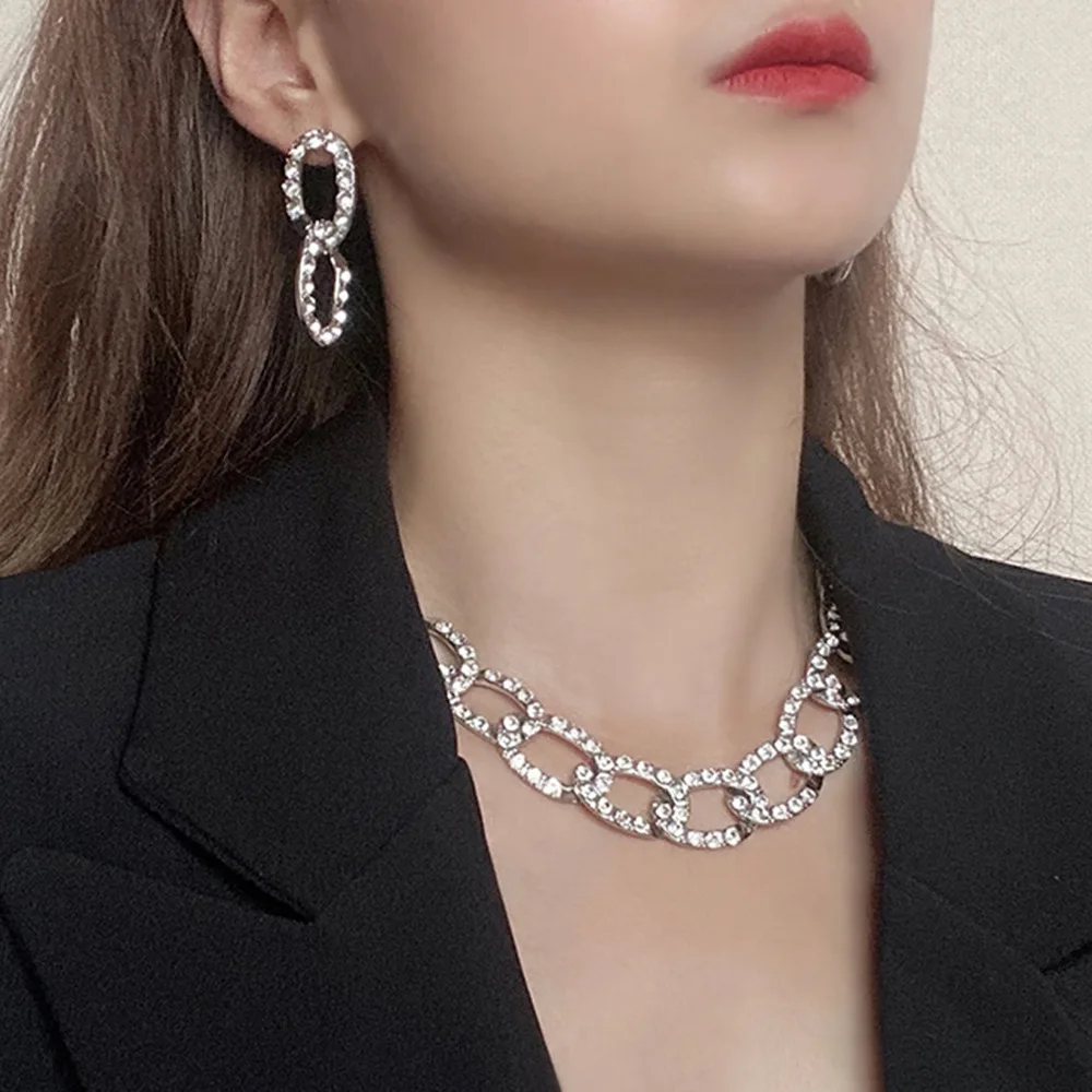 High Quality Fashion Major Suit Alloy Necklace Rhinestone With Cuban Link In Gold And Silver Necklace Earring Set
High Quality Fashion Major Suit Alloy Necklace Rhinestone With Cuban Link In Gold And Silver Necklace Earring Set
