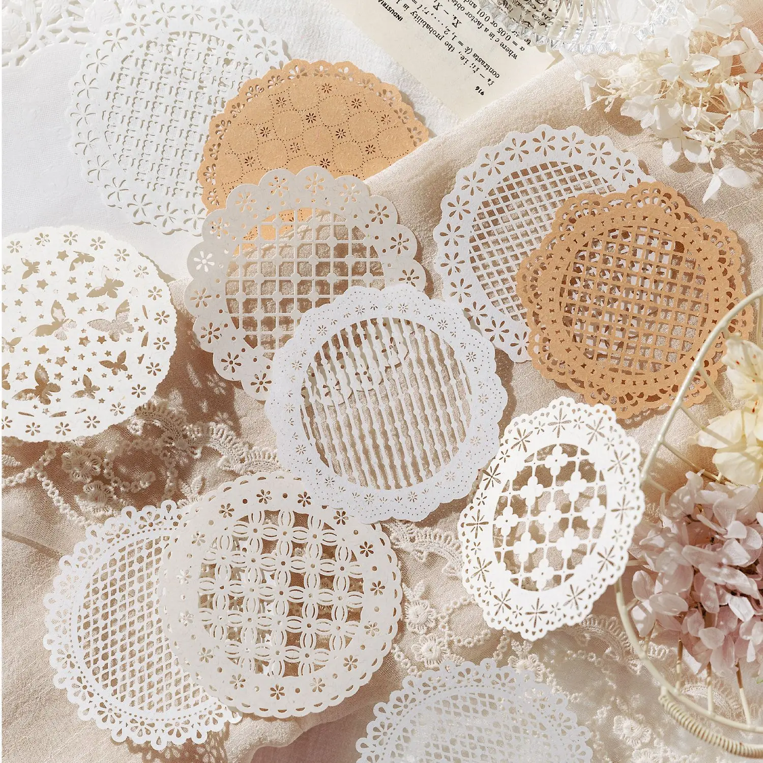 10 Pieces/Pack Lace Paper Shining Shimmer Series Ins Lace Hand Account DIY Material Decoration Base 6Models
10 Pieces/Pack Lace Paper Shining Shimmer Series Ins Lace Hand Account DIY Material Decoration Base 6Models