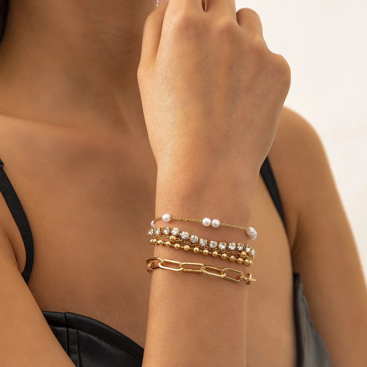 Hip Hop Metal Chain Diamond Multilayer Bracelet Trendy Mix and Match Round Bead Chain Bracelet European and American Jewelry
Hip Hop Metal Chain Diamond Multilayer Bracelet Trendy Mix and Match Round Bead Chain Bracelet European and American Jewelry