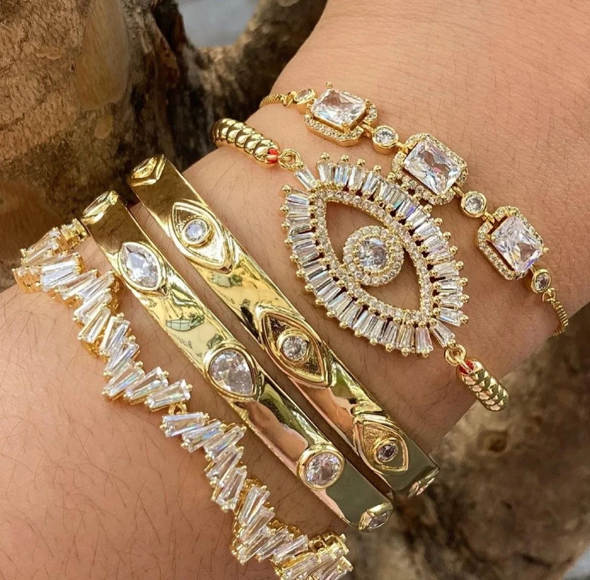 Amazing cz pave bracelet with white color crystal pave charm hot selling eye shaped bracelet with chain jewelry
Amazing cz pave bracelet with white color crystal pave charm hot selling eye shaped bracelet with chain jewelry
