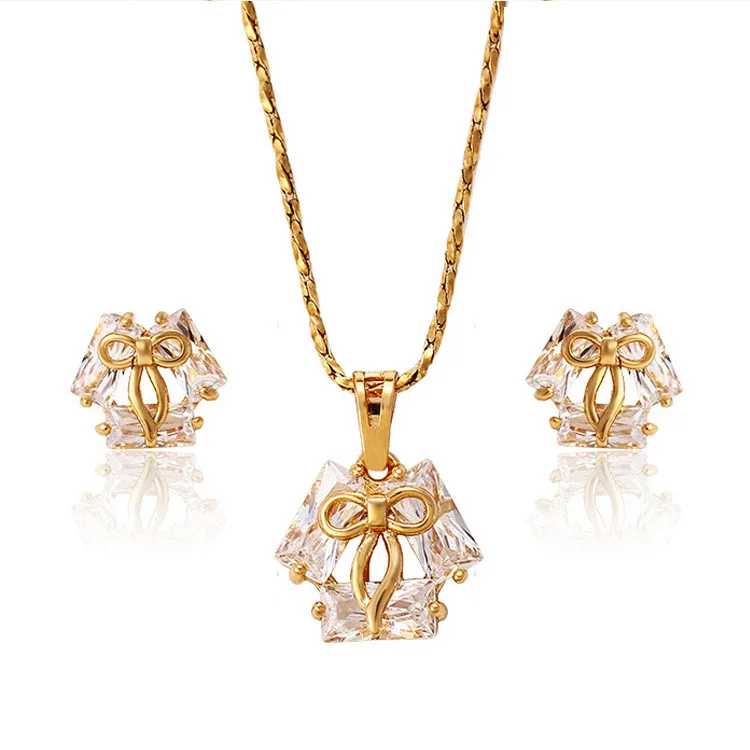 62654-Xuping 18K Gold Plated Fine Jewelry Elegant Crystal Jewelry Set
62654-Xuping 18K Gold Plated Fine Jewelry Elegant Crystal Jewelry Set