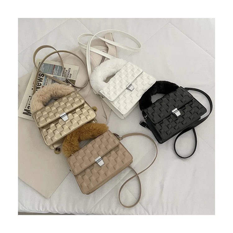 Embossed Plaid Ladies Fur Handle Handbags Quilted Women Square Shoulder Purses 2021 Fall Winter Hand Clutch Bags for Women
Embossed Plaid Ladies Fur Handle Handbags Quilted Women Square Shoulder Purses 2021 Fall Winter Hand Clutch Bags for Women