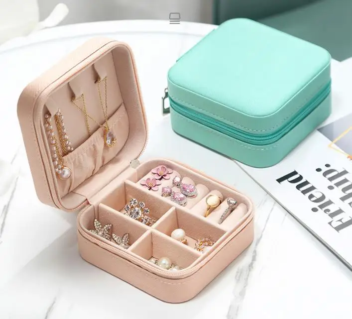 Wholesale Custom Logo Leather Jewelry Box Luxury Earring Bracelet Necklace Ring Box Jewelry Travel Storage Box
Wholesale Custom Logo Leather Jewelry Box Luxury Earring Bracelet Necklace Ring Box Jewelry Travel Storage Box