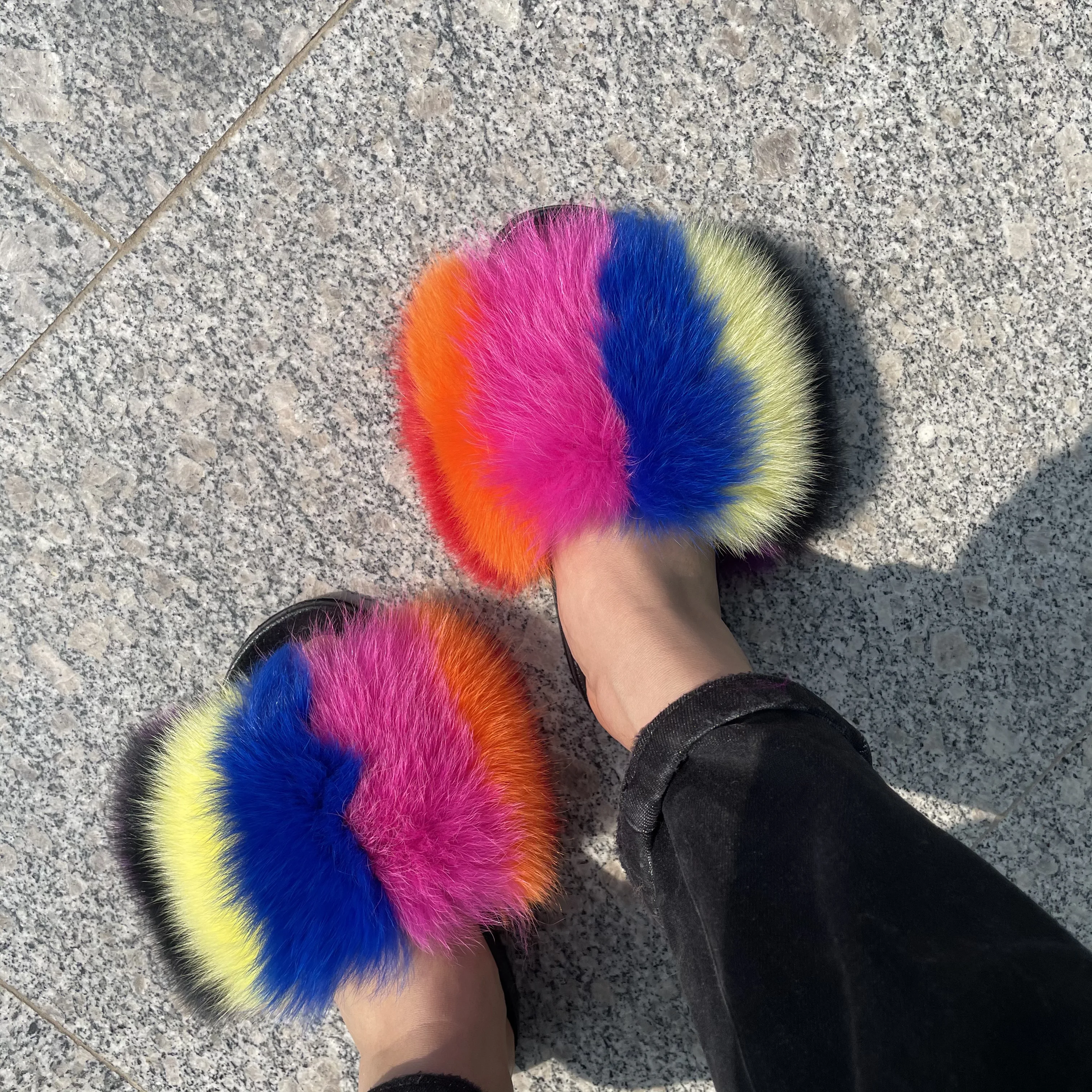 Fur slippers stable quality fox fur soft sandals wholesale women's slippers fluffy fur slippers, Customized color
Fur slippers stable quality fox fur soft sandals wholesale women's slippers fluffy fur slippers, Customized color