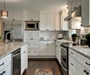 White Modern Design Solid Wood Shaker Door Kitchen Cabinet For Home