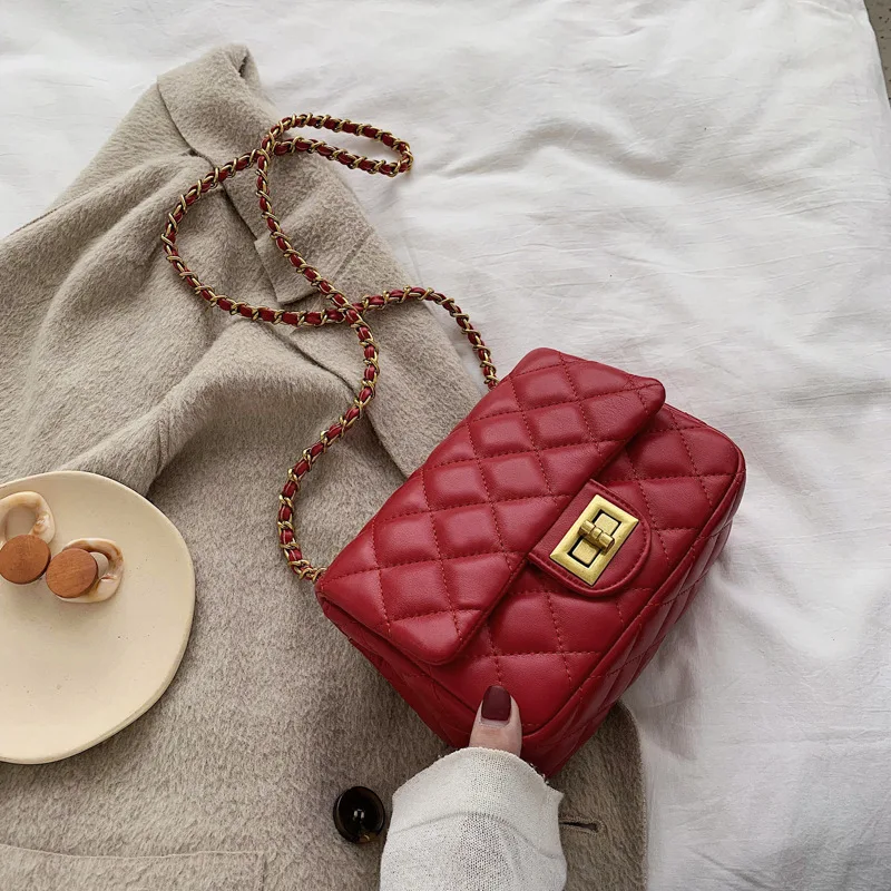 2021 New Fashion Metal Sling Gold Ball One-Shoulder Rhomboid Bag Personalized Pattern Custom Mini Crossbody New Item Seller, Customized color
2021 New Fashion Metal Sling Gold Ball One-Shoulder Rhomboid Bag Personalized Pattern Custom Mini Crossbody New Item Seller, Customized color