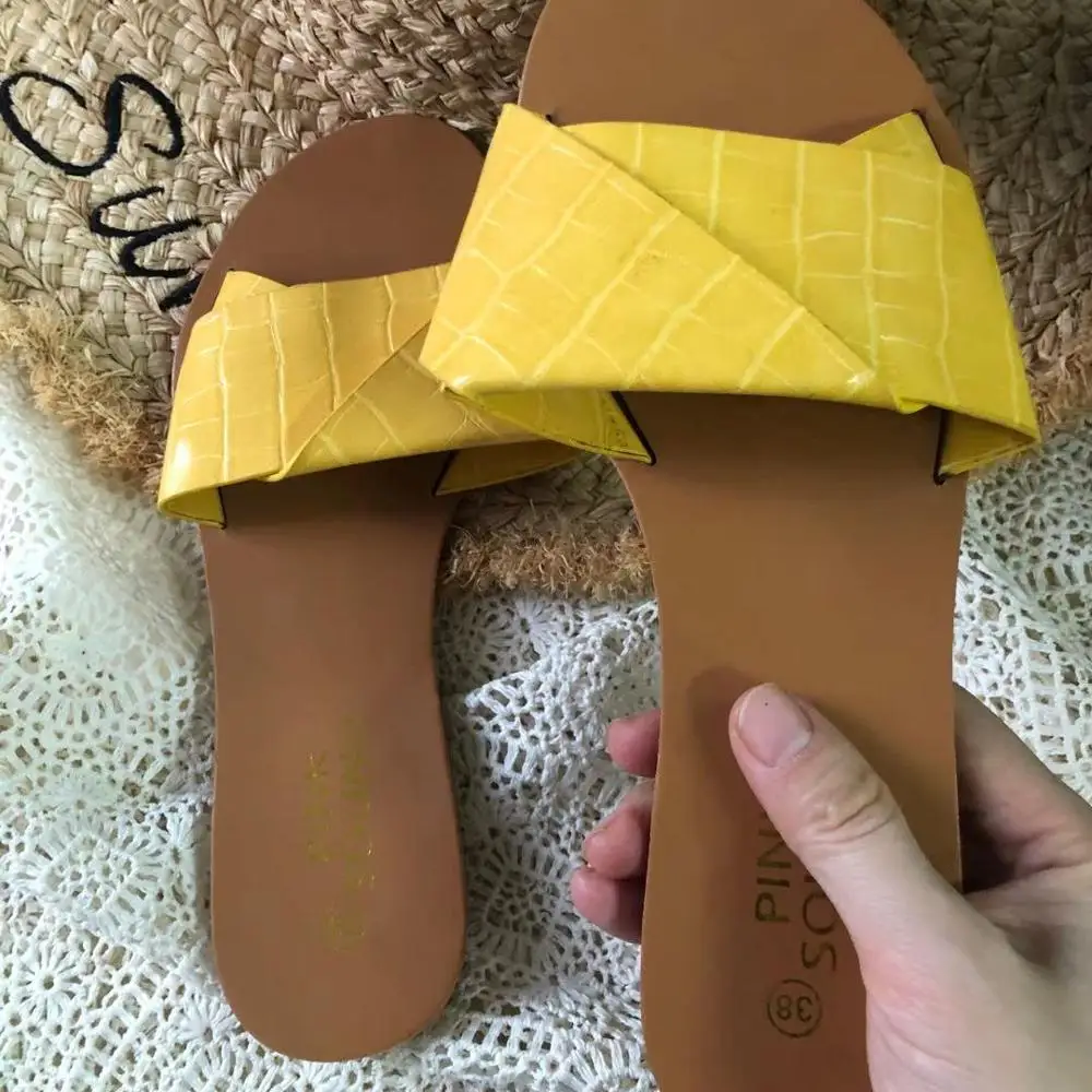 Hot sale candy multicolor comfortable shopping dating slippers women's slippers for women hard sole flat slippers for women 2021, Black
Hot sale candy multicolor comfortable shopping dating slippers women's slippers for women hard sole flat slippers for women 2021, Black