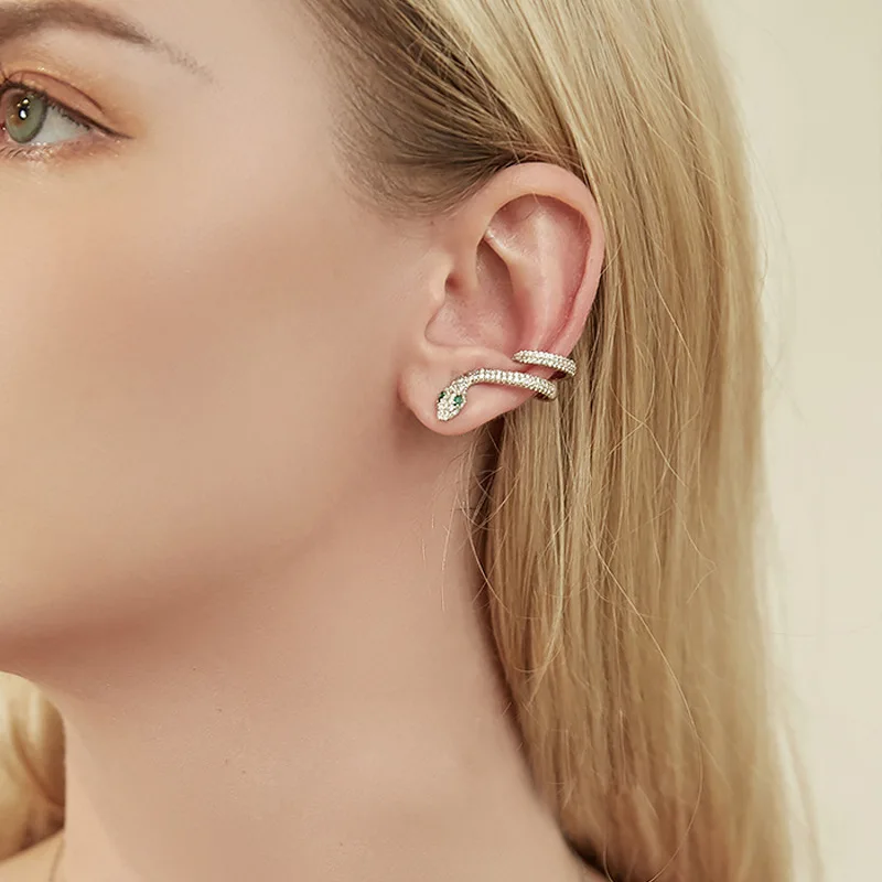 Fashion Cubic Zircon Snake Shape stud Earrings punk hip hop green eye snake Ear earrings For Women Party Wedding 2020 trend
Fashion Cubic Zircon Snake Shape stud Earrings punk hip hop green eye snake Ear earrings For Women Party Wedding 2020 trend
