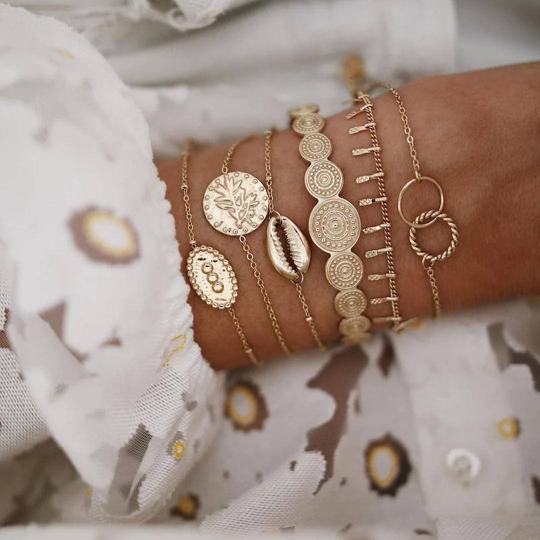 Retro round leaf totem metal texture bracelet simple design shell chain 6pc/set bracelet set
Retro round leaf totem metal texture bracelet simple design shell chain 6pc/set bracelet set