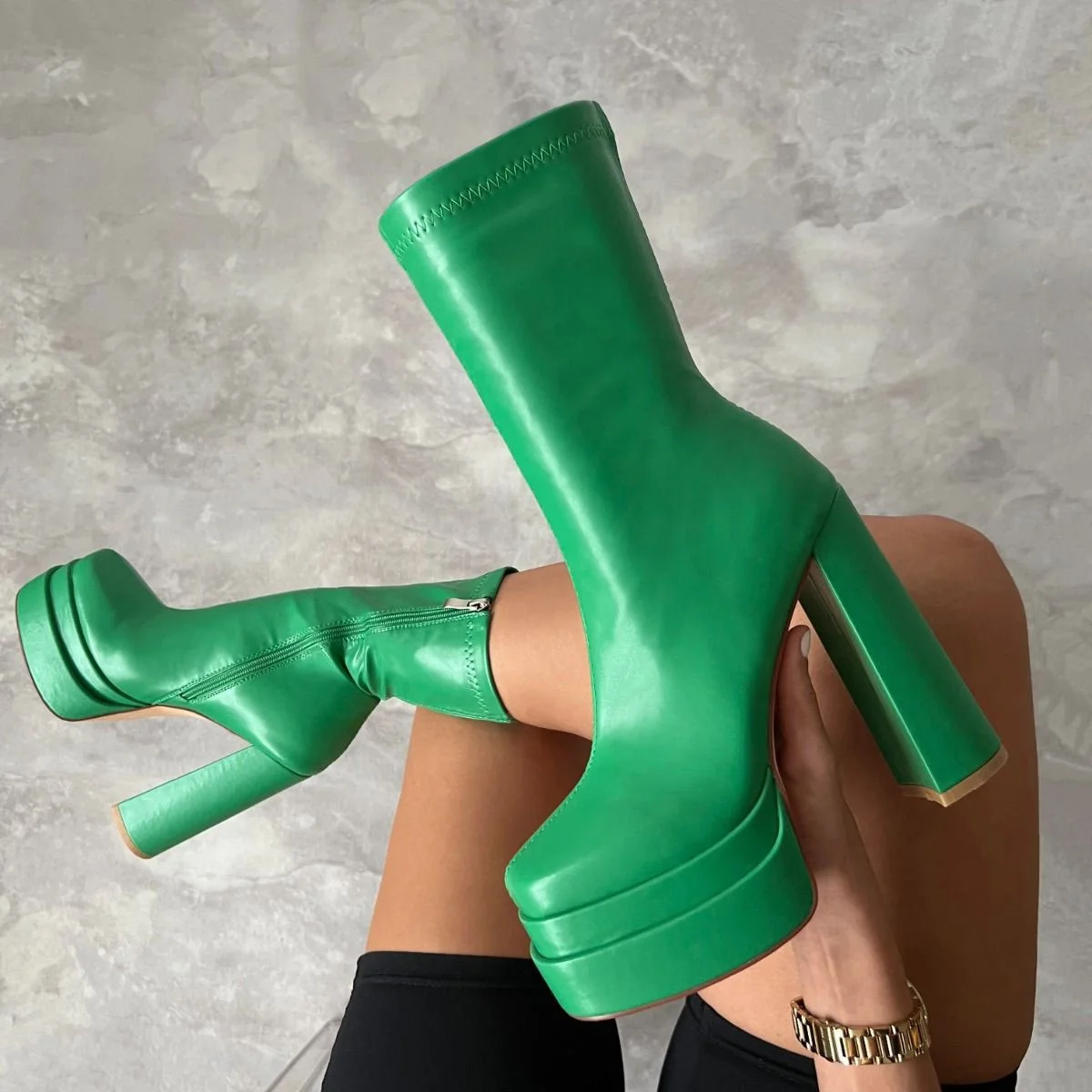 Green Double Platform Short Boots Solid Leather Side Zip Great Quality Ankle Boots Thick Heel Shoes Large Size 45, Black white blue orange ,black plaid
Green Double Platform Short Boots Solid Leather Side Zip Great Quality Ankle Boots Thick Heel Shoes Large Size 45, Black white blue orange ,black plaid