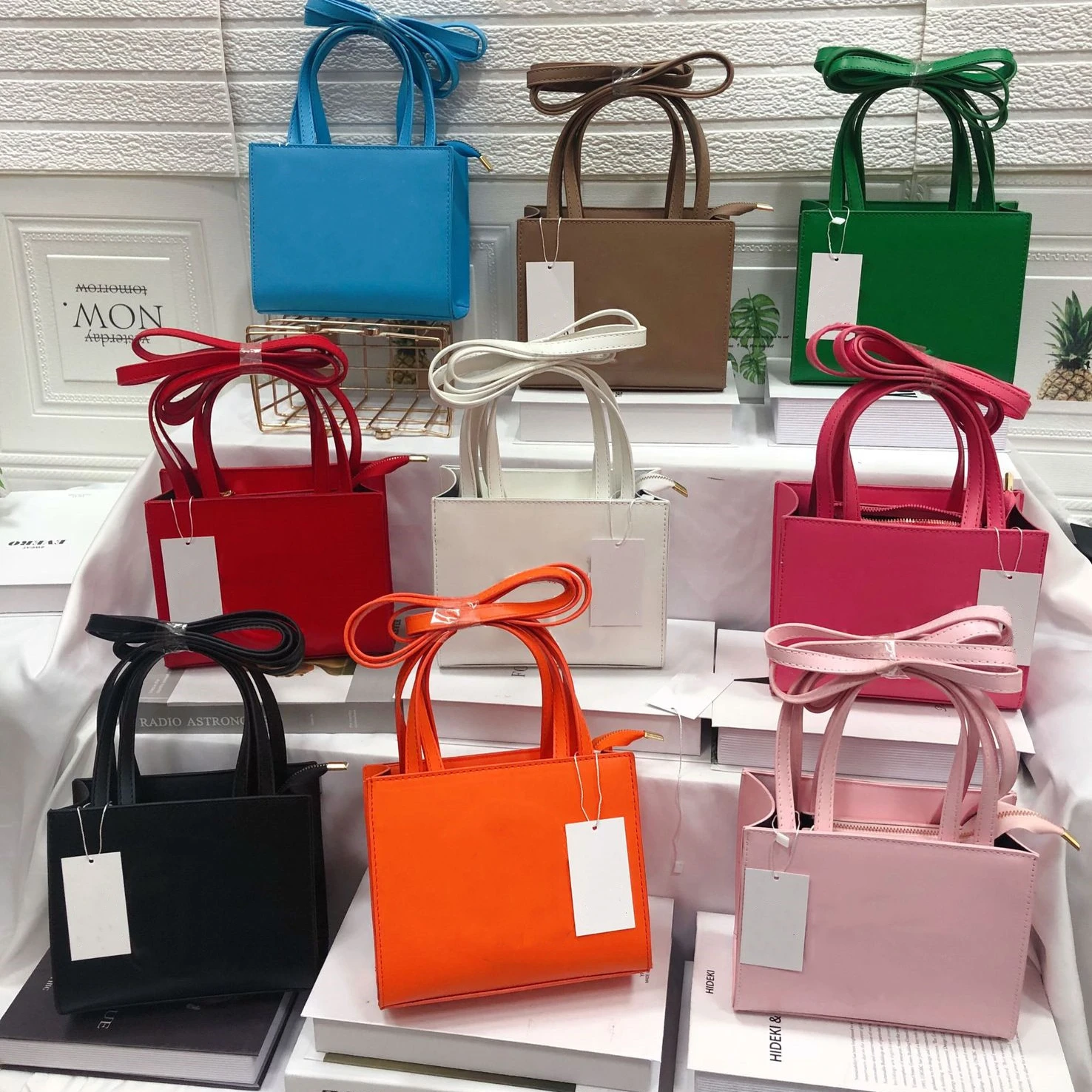 Custom logo Trendy Crossbody Handbags PU Leather Women Hand Bags For Women Luxury Ins Large Capacity Ladies Purses And Handbag, Customized color
Custom logo Trendy Crossbody Handbags PU Leather Women Hand Bags For Women Luxury Ins Large Capacity Ladies Purses And Handbag, Customized color