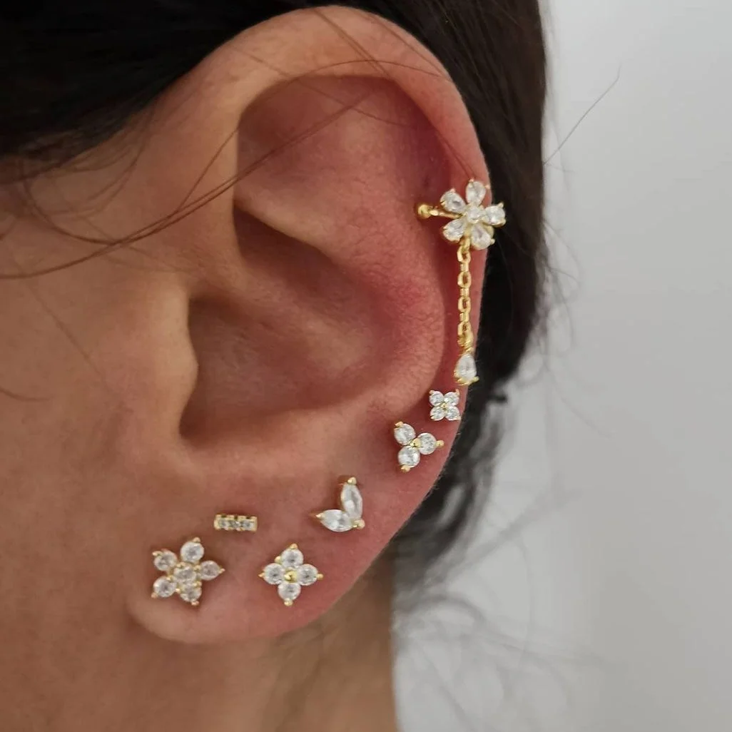 New Korean Crystal Flower Clip Earrings Tassel Link Chain Ear Cuff Cartilage Earrings Iced Out Bling Cz For Women Cute Jewelry
New Korean Crystal Flower Clip Earrings Tassel Link Chain Ear Cuff Cartilage Earrings Iced Out Bling Cz For Women Cute Jewelry