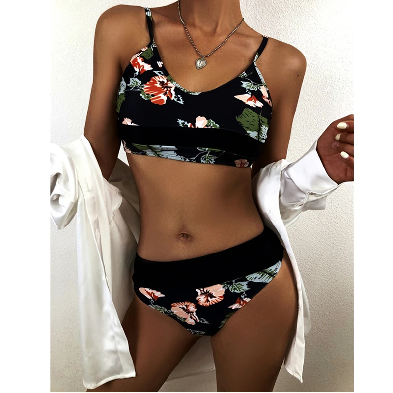 Sexy Micro Bikini 2021 Women Floral Print Swimsuit Bandage Swimwear Female Halter Brazilian Bathing Swimming Suit Bather Biquini
Sexy Micro Bikini 2021 Women Floral Print Swimsuit Bandage Swimwear Female Halter Brazilian Bathing Swimming Suit Bather Biquini