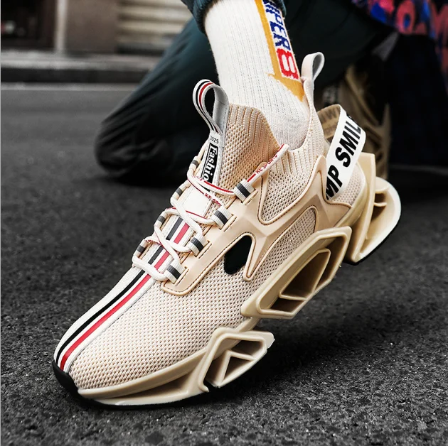 2021 summer new fly woven mesh breathable leisure sports running young men's shoes blade bottom
2021 summer new fly woven mesh breathable leisure sports running young men's shoes blade bottom