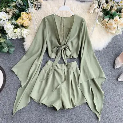 2020 Latest Fashion Flare Sleeve Chiffon Blouse And Shorts Two Piece Sets Women Clothing
2020 Latest Fashion Flare Sleeve Chiffon Blouse And Shorts Two Piece Sets Women Clothing