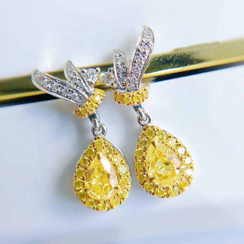 Female Luxury Yellow Crystal Water Drop Earrings Trendy Silver Color Wedding Jewelry White Zircon Stone Earrings For Women, Customized color
Female Luxury Yellow Crystal Water Drop Earrings Trendy Silver Color Wedding Jewelry White Zircon Stone Earrings For Women, Customized color