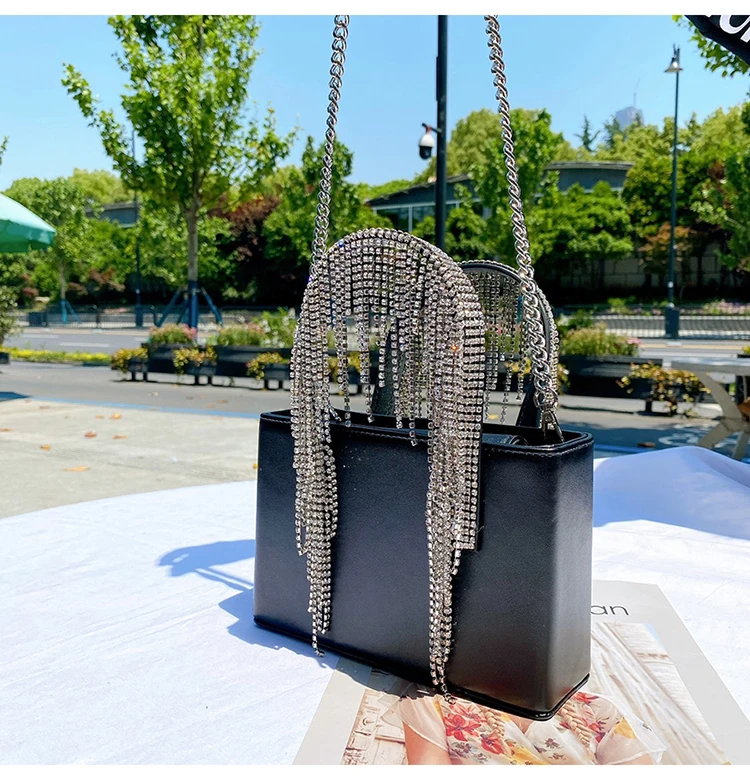 Luxury Rhinestone Tassel Evening Handbag Women 2022 New Korean Summer Diamonds Square Shoulder Bags Evening Clutch, Picture
Luxury Rhinestone Tassel Evening Handbag Women 2022 New Korean Summer Diamonds Square Shoulder Bags Evening Clutch, Picture