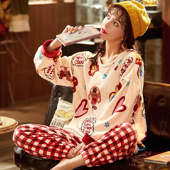 2021 New Winter Women Flannel Pajamas Set Cartoon Little Yellow Duck Round Neck Sleepwear Thickened Pajamas Home Clothing, Customized color
2021 New Winter Women Flannel Pajamas Set Cartoon Little Yellow Duck Round Neck Sleepwear Thickened Pajamas Home Clothing, Customized color
