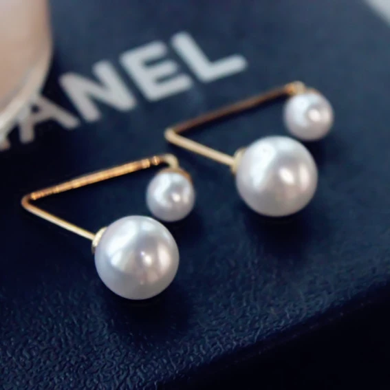 Korean Style Simple Open Pearl Stud Earrings Cute Double Pearl Triangle Shaped Earrings For Women, Gold,silver
Korean Style Simple Open Pearl Stud Earrings Cute Double Pearl Triangle Shaped Earrings For Women, Gold,silver