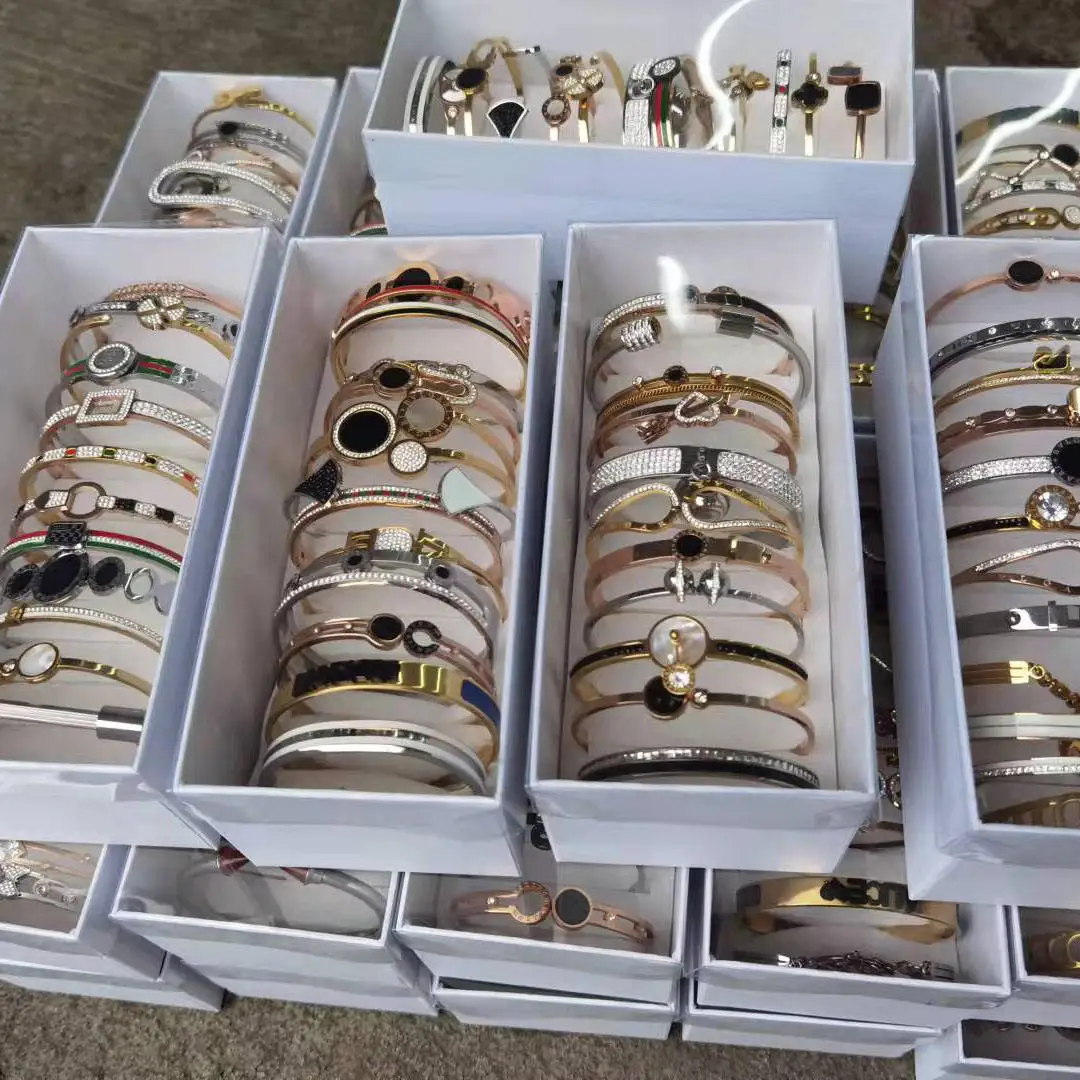 Wholesale Discount Stainless Steel Titanium wristband Category Random mixed design Jewelry bracelet No rusted jewelry
Wholesale Discount Stainless Steel Titanium wristband Category Random mixed design Jewelry bracelet No rusted jewelry