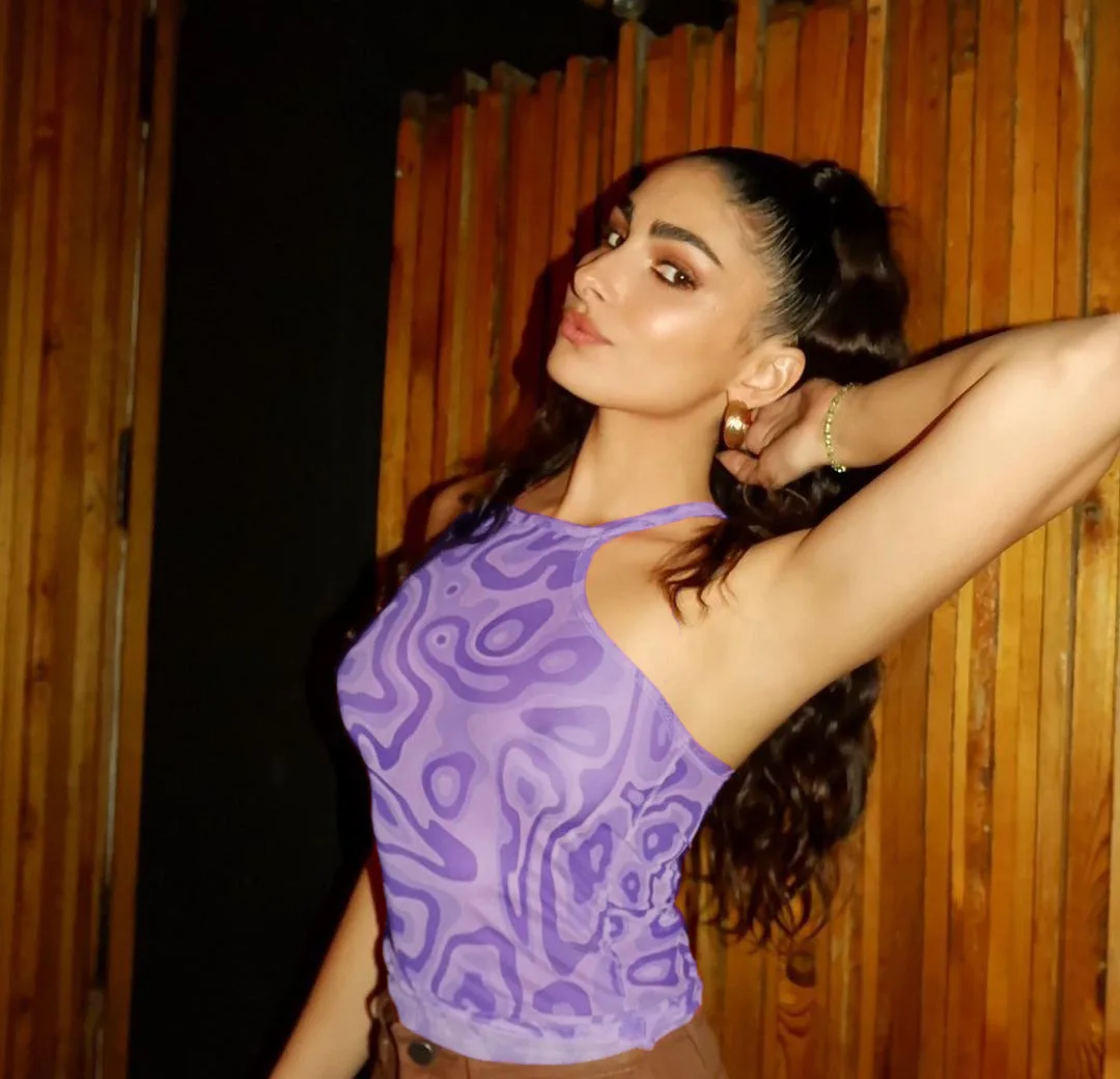 2021 summer fashion blue print sleeveless backless halter top sexy tank top shirt women
2021 summer fashion blue print sleeveless backless halter top sexy tank top shirt women