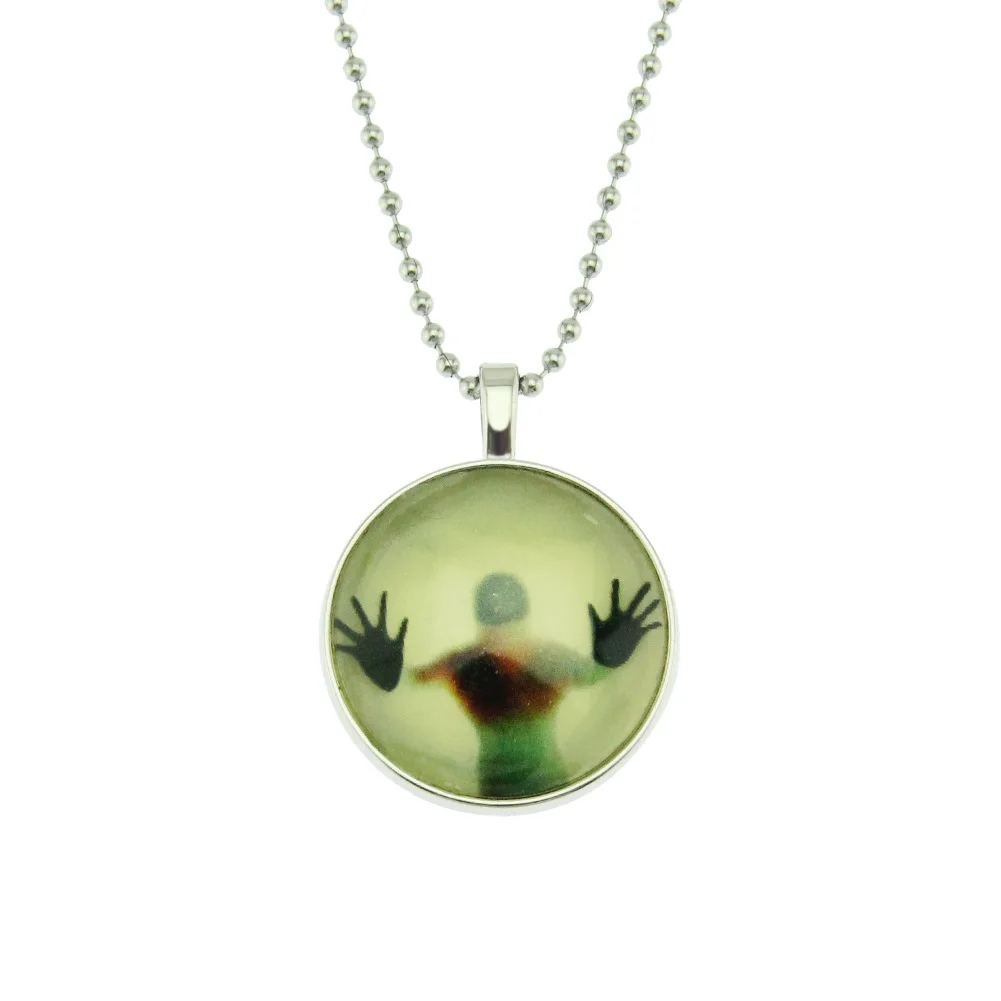 Nightclub Cool accessories clothing Pendant necklace Men and women Luminous Round Card trend Simple Pendant
Nightclub Cool accessories clothing Pendant necklace Men and women Luminous Round Card trend Simple Pendant