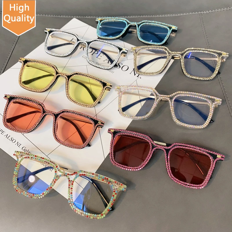 2021 Fashion sunglasses women Luxury Rhinestone square Sun glasses clear lens men sunglasses
2021 Fashion sunglasses women Luxury Rhinestone square Sun glasses clear lens men sunglasses