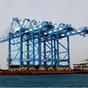 /product-detail/facetory-price-container-offshore-crane-quay-crane-with-spreader-60756198267.html