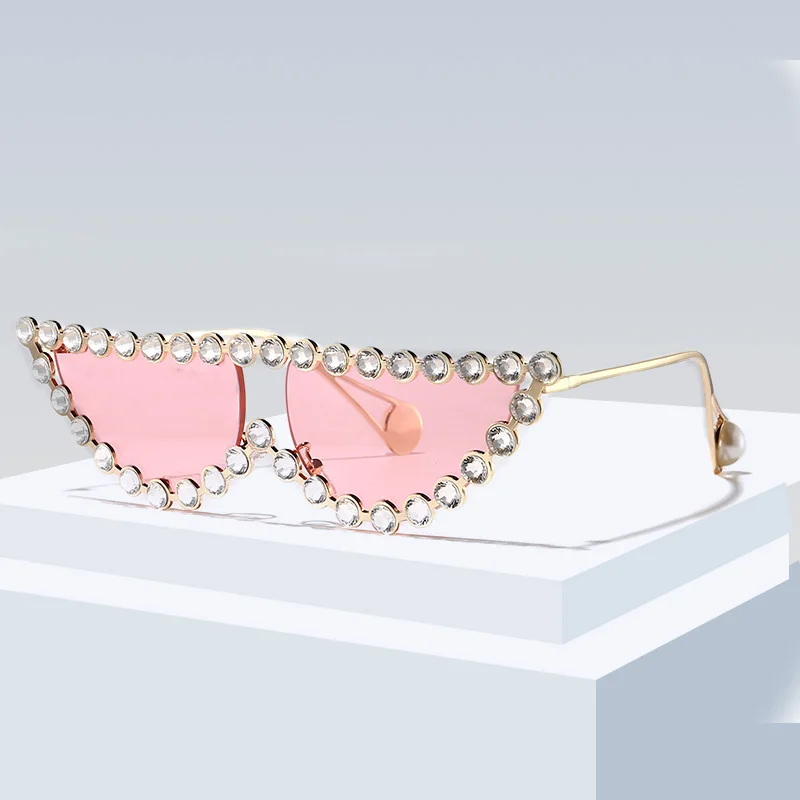 OUSEN 2021 designer women luxury small metal frame diamond studded sunglasses glasses
OUSEN 2021 designer women luxury small metal frame diamond studded sunglasses glasses